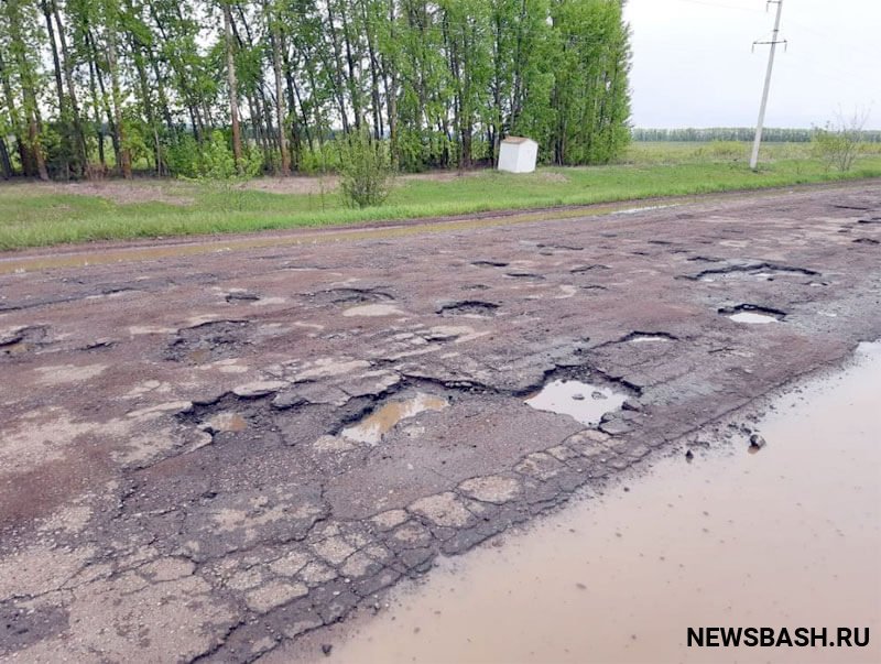 Жители Башкирии показали самую "убитую" дорогу республики