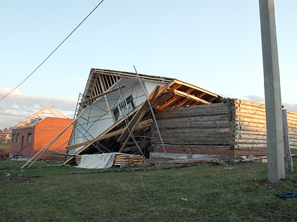 2 мая 2013 года в Мишкино прошел ураганный ветер