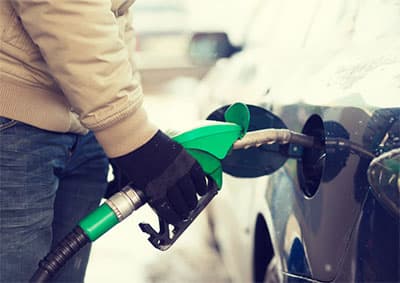Как сэкономить автомобильное топливо зимой: 8 способов