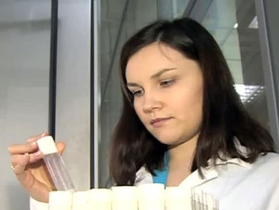 Трое молодых ученых России получили премии за научные достижения