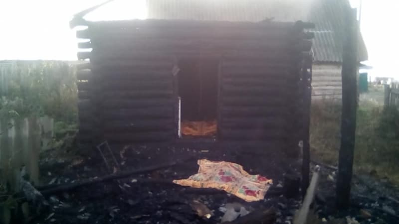 В Ермекеевском районе сгорел дом: погибли двое