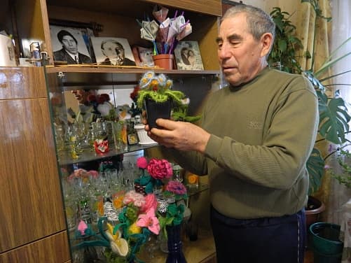 У жителя Бижбулякского района есть не мужское хобби - он вяжет цветы