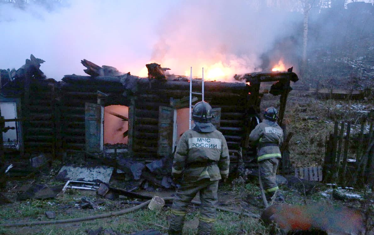 В Гафурийском районе из-за непотушенной сигареты сгорел дом: погиб мужчина