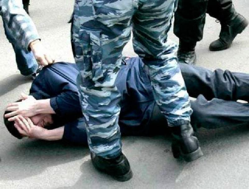 В Туймазинском районе полицейские избили мужчину