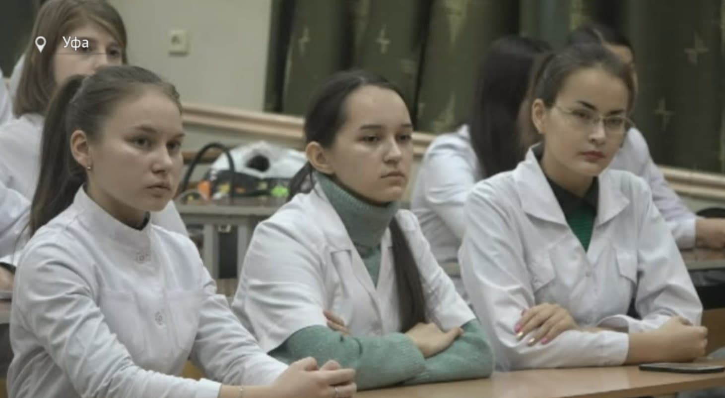 Глава Белорецкого района пригласил будущих врачей к себе в район