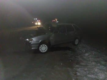 В Учалинском районе на опасном повороте лоб в лоб столкнулись два авто: пострадали трое