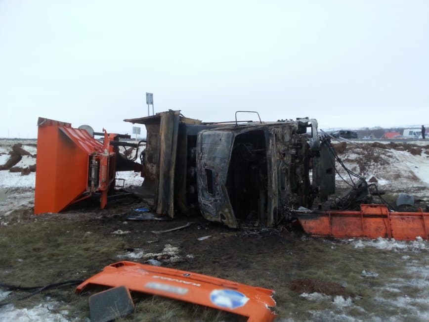 В Мелеузовском районе в страшной аварии легкового авто и грузовика погибла женщина