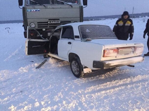 В Краснокамском районе Башкирии погиб водитель врезавшись в КамАЗ