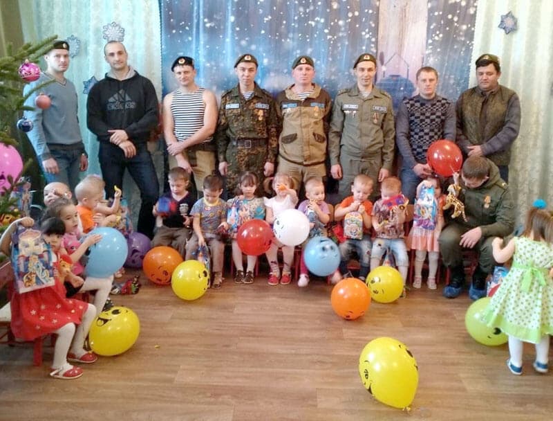 В Белорецком районе военные разведчики пришли с подарками в специализированный дом ребенка