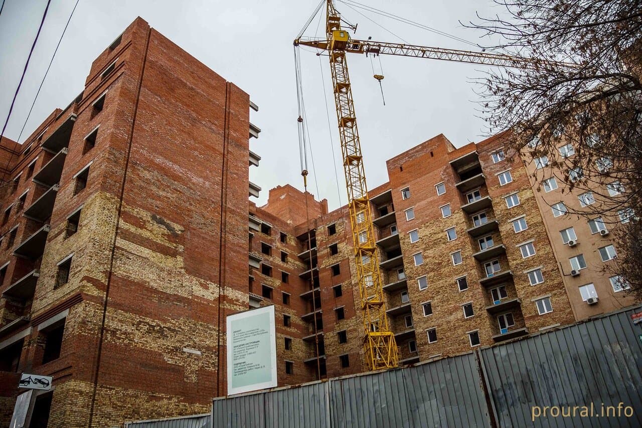 В селе Михайловка строительство 16-этажного здания, приносит местным жителям одни проблемы