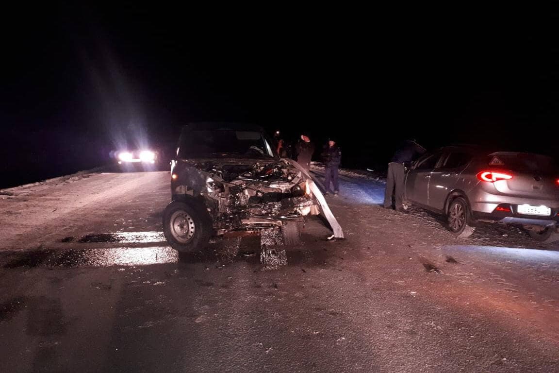 В Учалинском районе Башкирии  столкнулись «Mitsubishi Lancer» и «Лада Гранта»: погибли двое