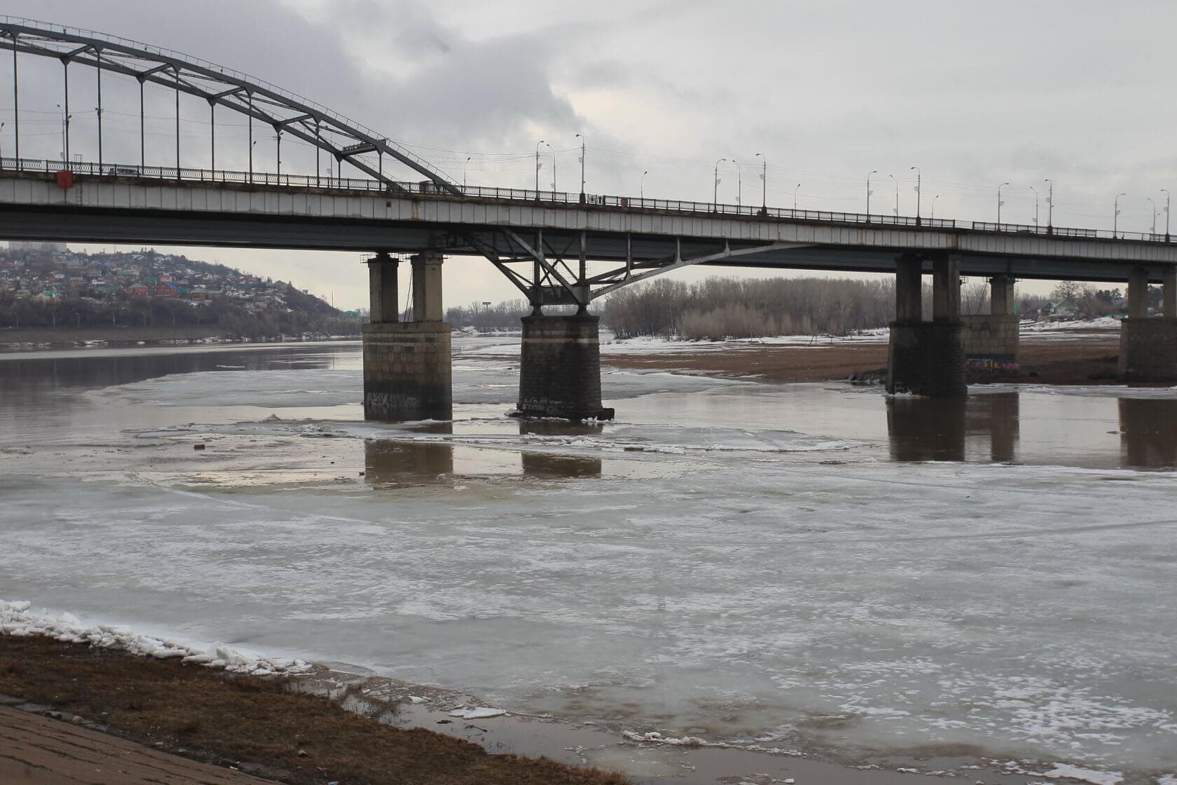 В реке Уршак Уфимского района спасатели достали тело мужчины