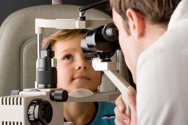 Уфимский НИИ глазных болезней проведет бесплатную диагностику и лечение зрения школьников