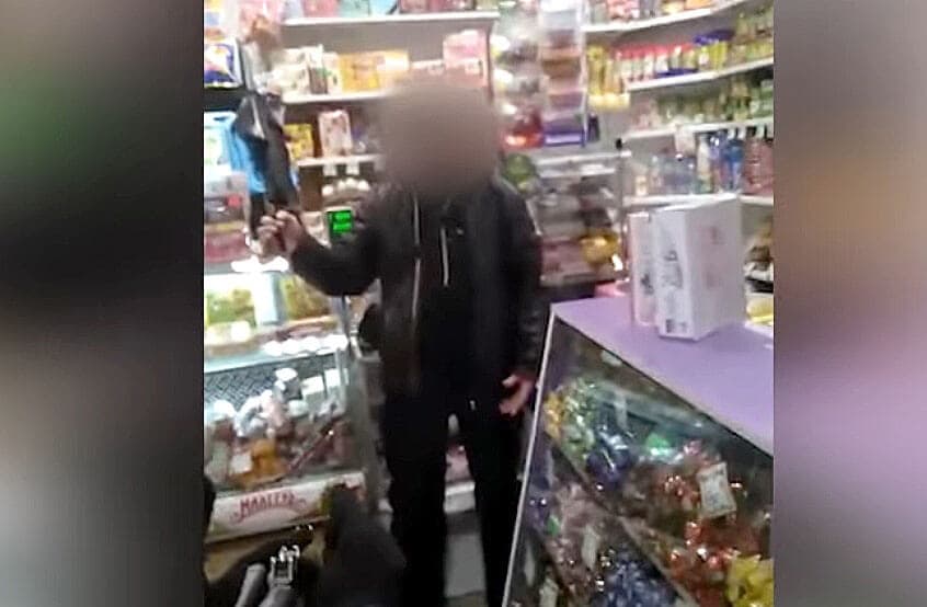 В Мелеузе задержали мужчину напавшего с ножом на продавца магазина