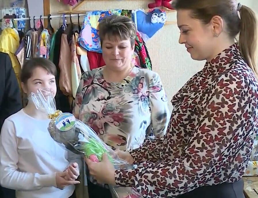 Каринэ Хабирова посетила детский дом города Бирска