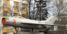 История установки памятника МиГ-19 перед главным корпусом УГАТУ в Уфе