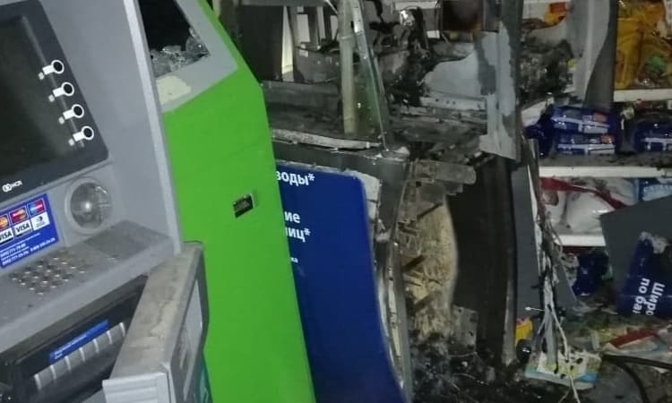 В городе Дюртюли грабитель взорвал банкомат