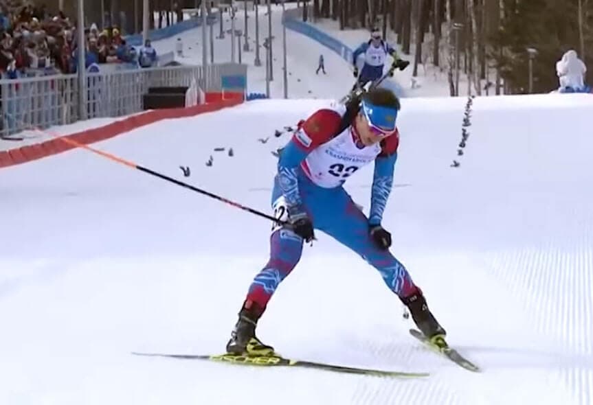 Эдуард Латыпов занял первое место в спринтерской гонке на Зимней Универсиаде