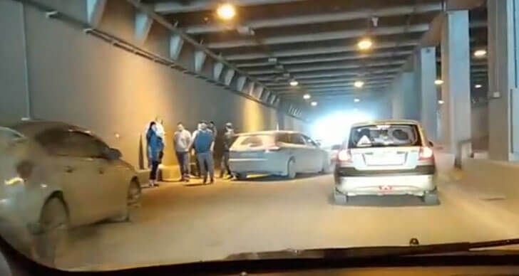 В Уфе произошла массовая авария в тоннеле на проспекте Салавата Юлаева | видео