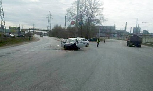 Авария в Стерлитамаке: "Датсун" не уступил дорогу "Хендай", пострадали водители