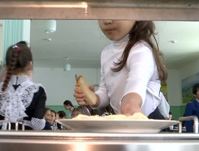В Агидели родители школьников пожаловались детскому омбудсмену на питание в школьных столовых