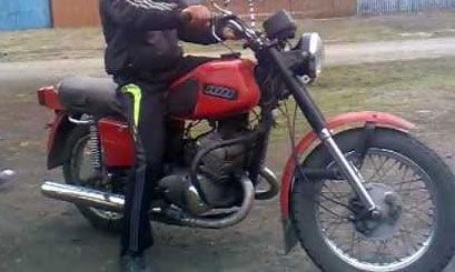В Гафурийском районе три подростка украли мотоцикл