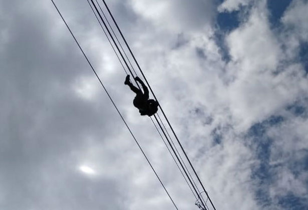 В Кугарчинском районе мужчина запутался в тросе на высоте 30 метров