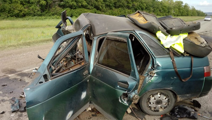Авария в Куюргазинском районе: два человека погибли при столкновении Mercedes G-Class и ВАЗ-2110
