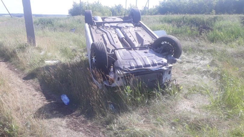Авария в Чишминском районе: автомобиль «Лада Калина» вылетел в кювет и перевернулся