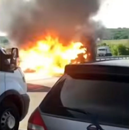 У деревни Подлесное Стерлитамакского района во время ДТП взорвался автомобиль | видео