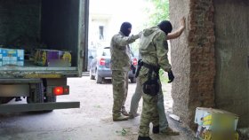 В Уфе оперативники обнаружили в фургоне 225 кг насвая