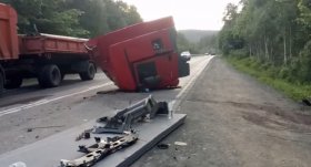Авария на трассе Уфа-Белорецк: грузовику оторвало кабину перевозимым грузом
