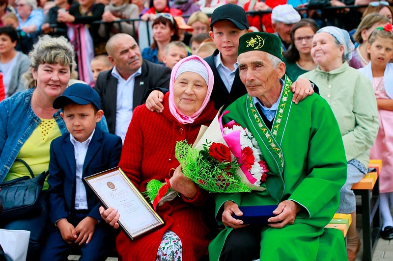 В Бирске прошел праздник посвященный Дню семьи, любви и верности
