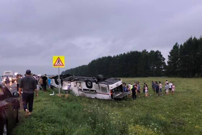 В Архангельском районе на трассе Уфа-Инзер-Белорецк опрокинулся автобус с 39 пассажирами