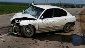 Авария в Иглинском районе: от столкновения Hyundai Elantra и KIA Cerato пострадал третий автомобиль