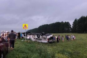 В Архангельском районе на трассе Уфа-Инзер-Белорецк опрокинулся автобус с 39 пассажирами