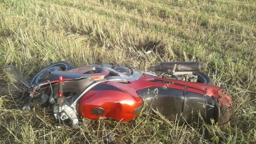 Авария в Илишевском районе: мотоциклист на опасном повороте врезался в бетонный столб и погиб