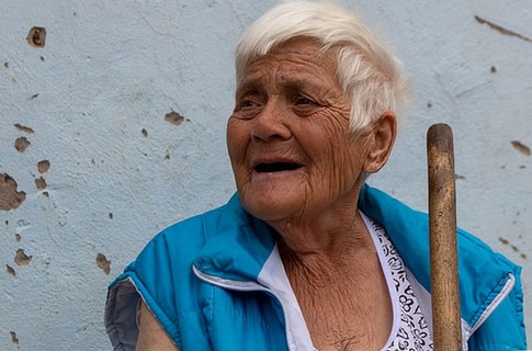 В Уфе у бабушки питавшейся одуванчиками внучка вновь отобрала пенсию