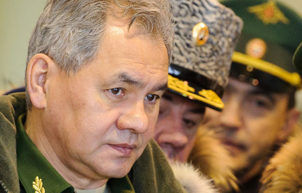 Шойгу рассказал о напряженной военной обстановке на западных границах России
