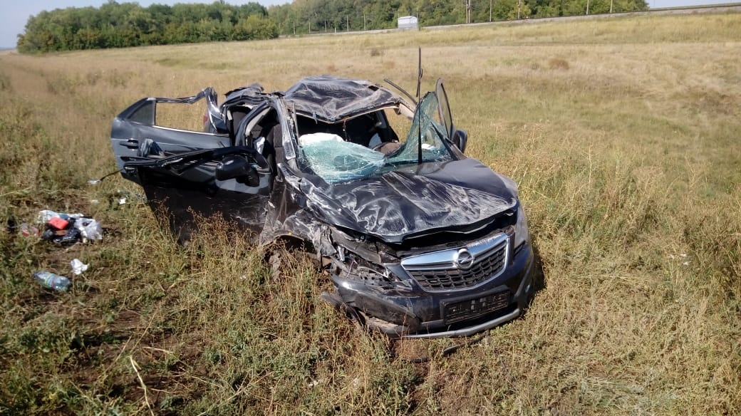 Авария в Куюргазинском районе: столкнулись попутные Opel Mokka и Nissan Sentra