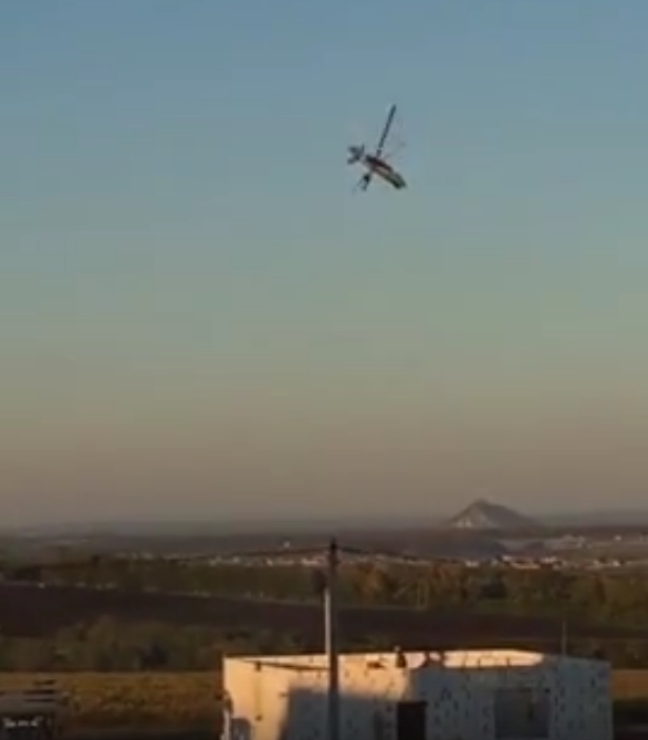 В Стерлитамакском районе вертолет распылил химикаты на огороды жителей