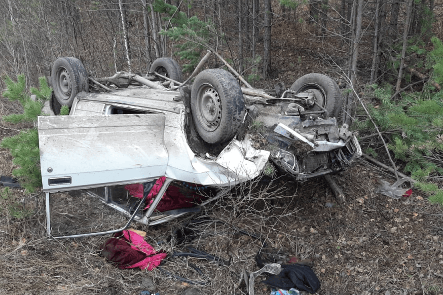 Авария в Белорецке: водитель «ВАЗ-2107» не справившись с управлением съехал на обочину и перевернулся