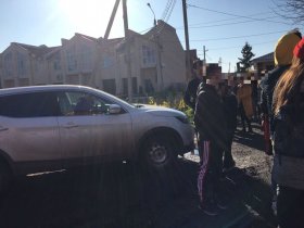 Авария в Стерлитамаке: кроссовер въехал в остановочный пункт