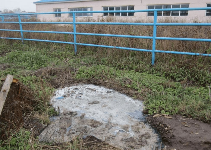 В Илишевском районе на МТФ обнаружили разлив канализационных стоков