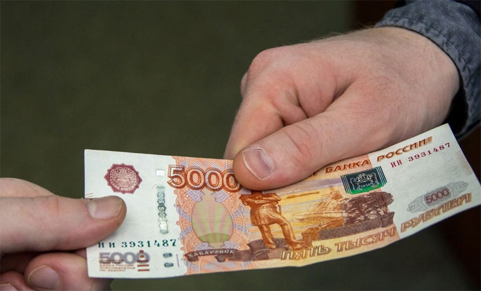 В Мишкинском районе мужчина расплатился за покупку купюрами "банка приколов"