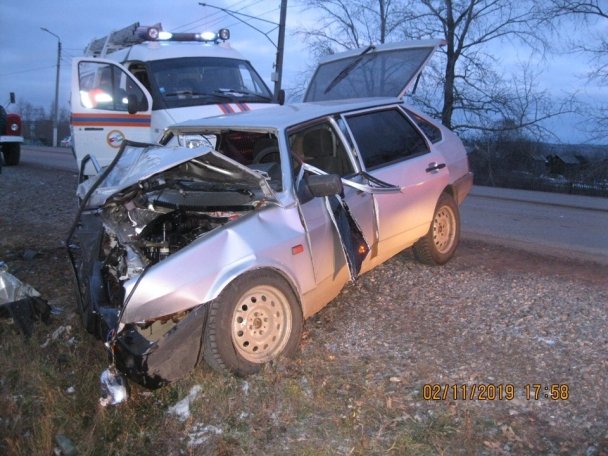 Авария в Кумертау: «ВАЗ-2109» столкнулся с «Опель Астра»