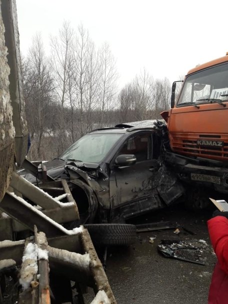 Авария в Благовещенском районе: из-за отказа тормозов КамАЗ наехал на 4 автомобиля