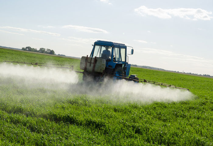 В Нуримановском районе агрофирмы распыляли пестициды не уведомив население