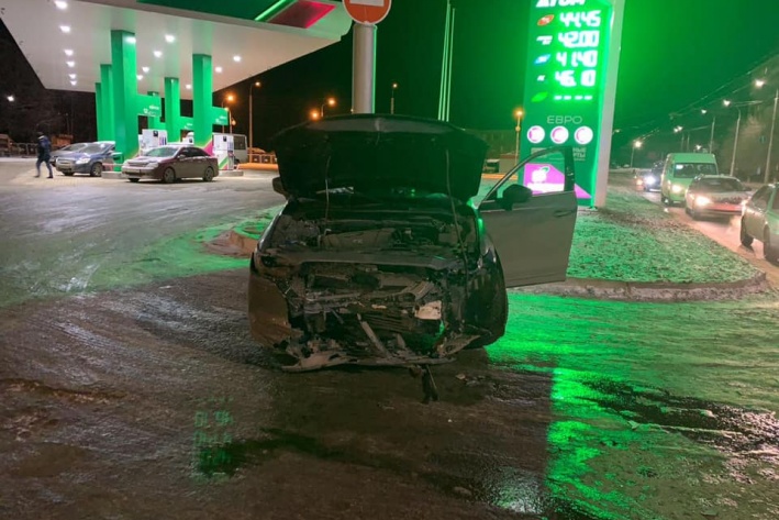 Авария в Уфе: Mazda CX-5 протаранила ВАЗ-2114