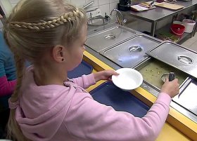 В Нуримановском районе 52 предпенсионера получили специальность поваров школьного и дошкольного питания